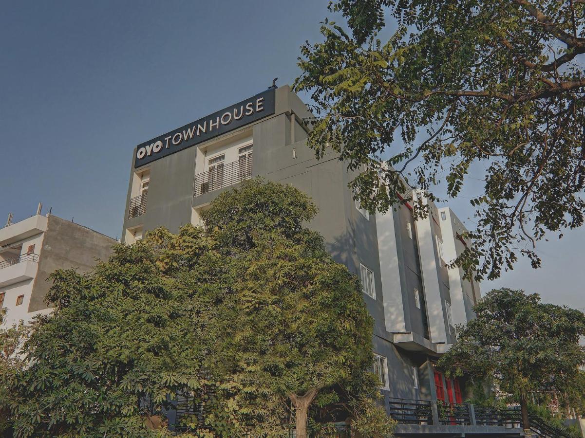 Bijnaur Super Townhouse 139 Ashiyana Smriti Upvan Near Emerald Mall Lucknow מראה חיצוני תמונה